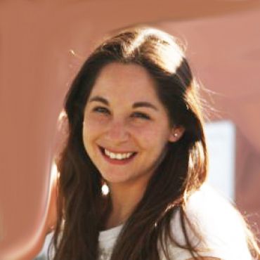 Vivi Czukerberg | Lead Graphic Designer